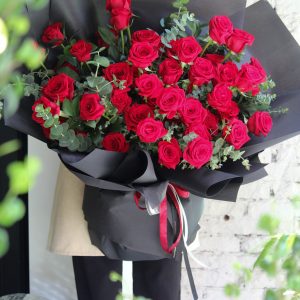 50朵紅玫瑰鮮花束